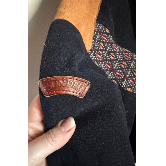 SONDRE Authentic Norwegian Design Wool Leather Trim Pull Over Sweater Jacket - Picture 6 of 7